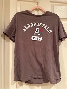 Aeropostale Men's Lavender Graphic Tee - A E-87 Logo